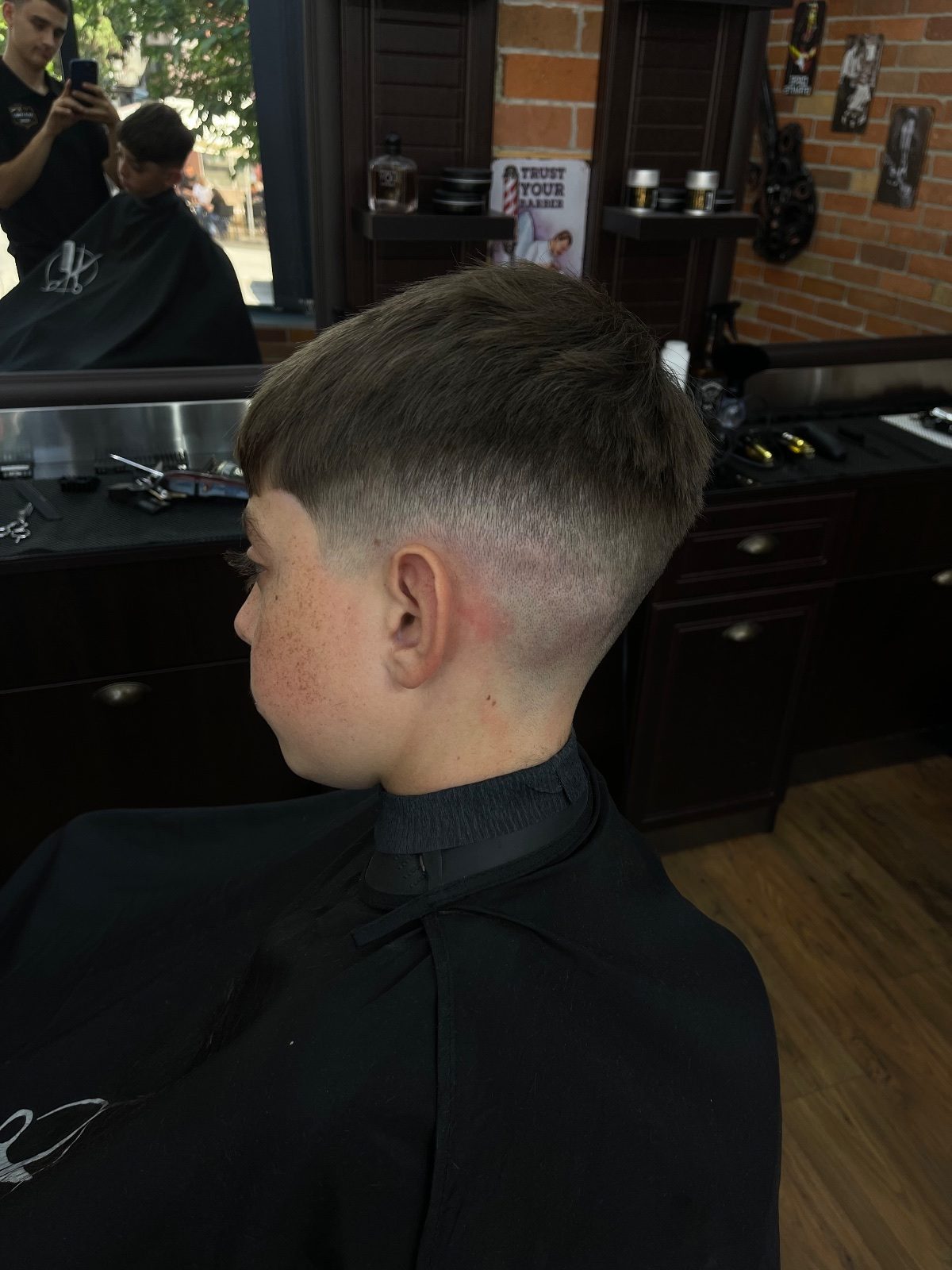 Mid fade